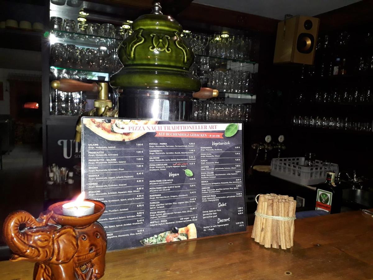 Pizzeria A Penzion Banderas Bayerisch Eisenstein Exteriör bild